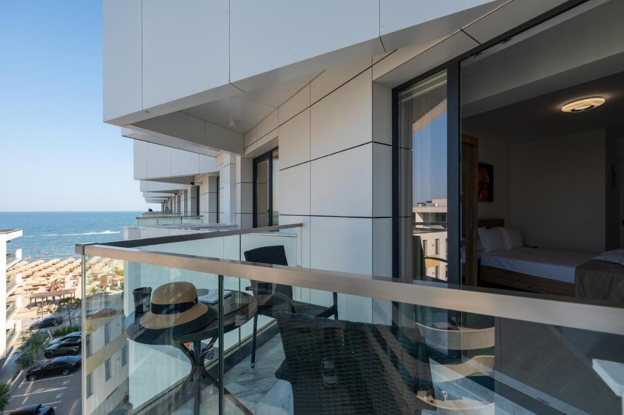 Crystal Beach - Infinity Pool & Spa Resort Năvodari Exterior foto
